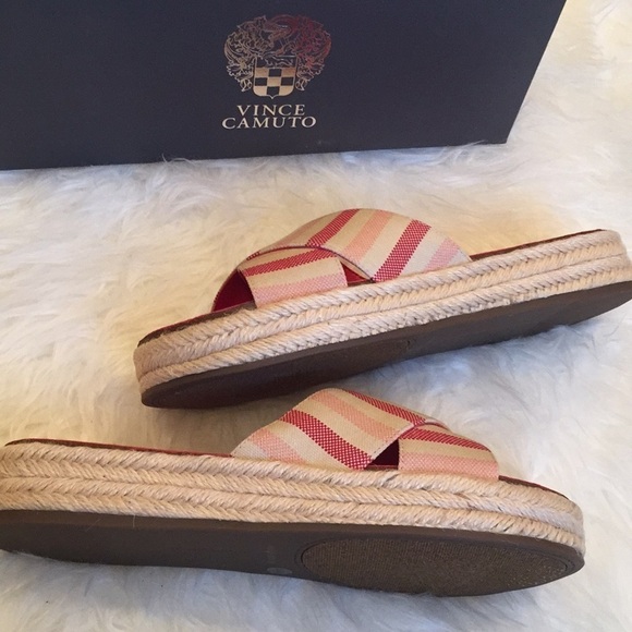 Vince Camuto Carran red striped canvas slides NIB - Picture 3 of 6